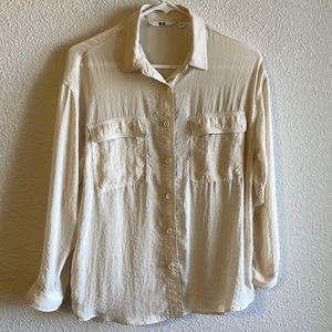 🌴Uniqlo Beige Top